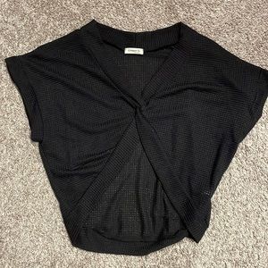 LAST CHANCE 🛍️ NWOT Twist Front Top